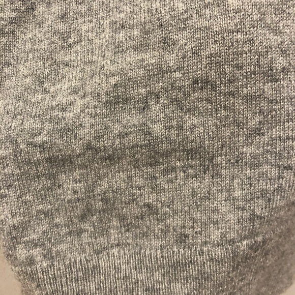 Everlane The Cashmere V-Neck Heather Grey - Picture 8 of 8